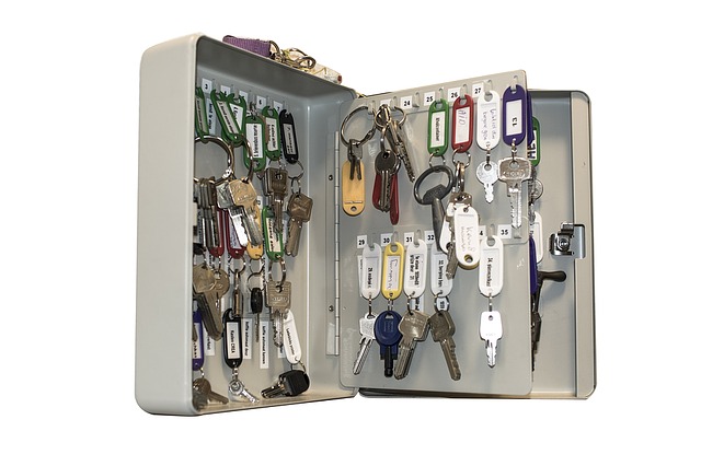 Profesjonalne szafki do przechowywania kluczy - jakie wybrać