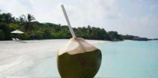 Woda z kokosa